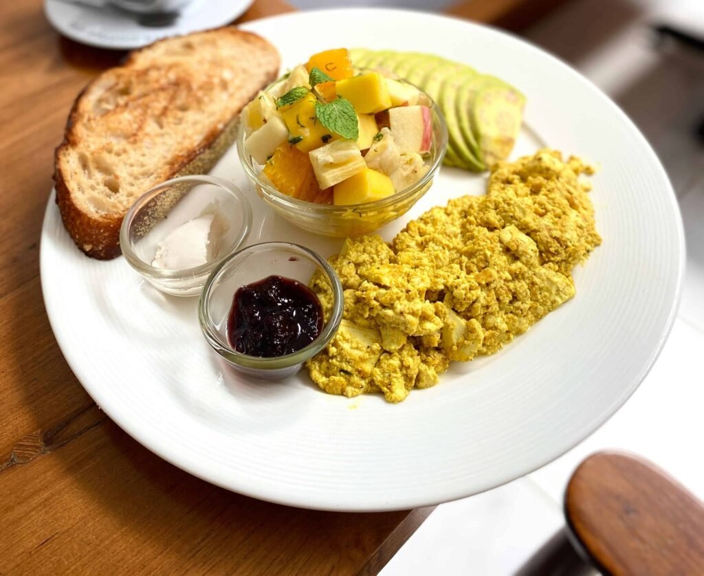 Tofu Scramble, a high protein breakfast for weight loss